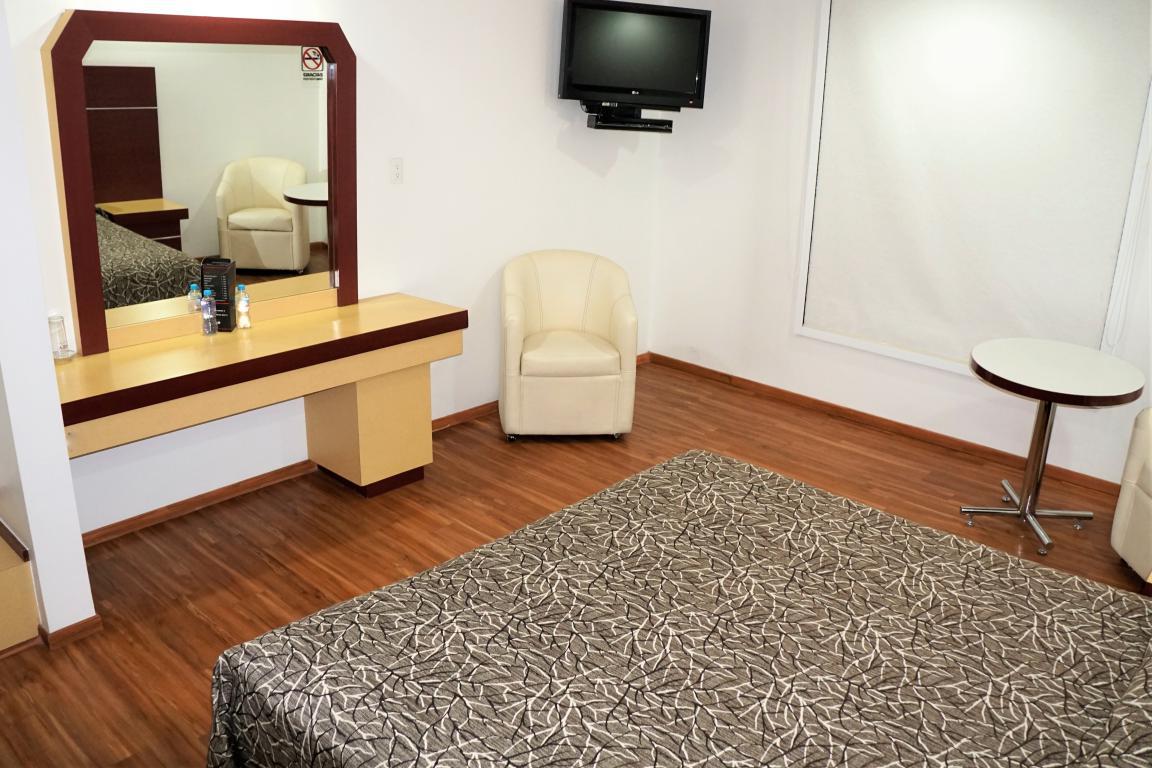 HOTEL REY